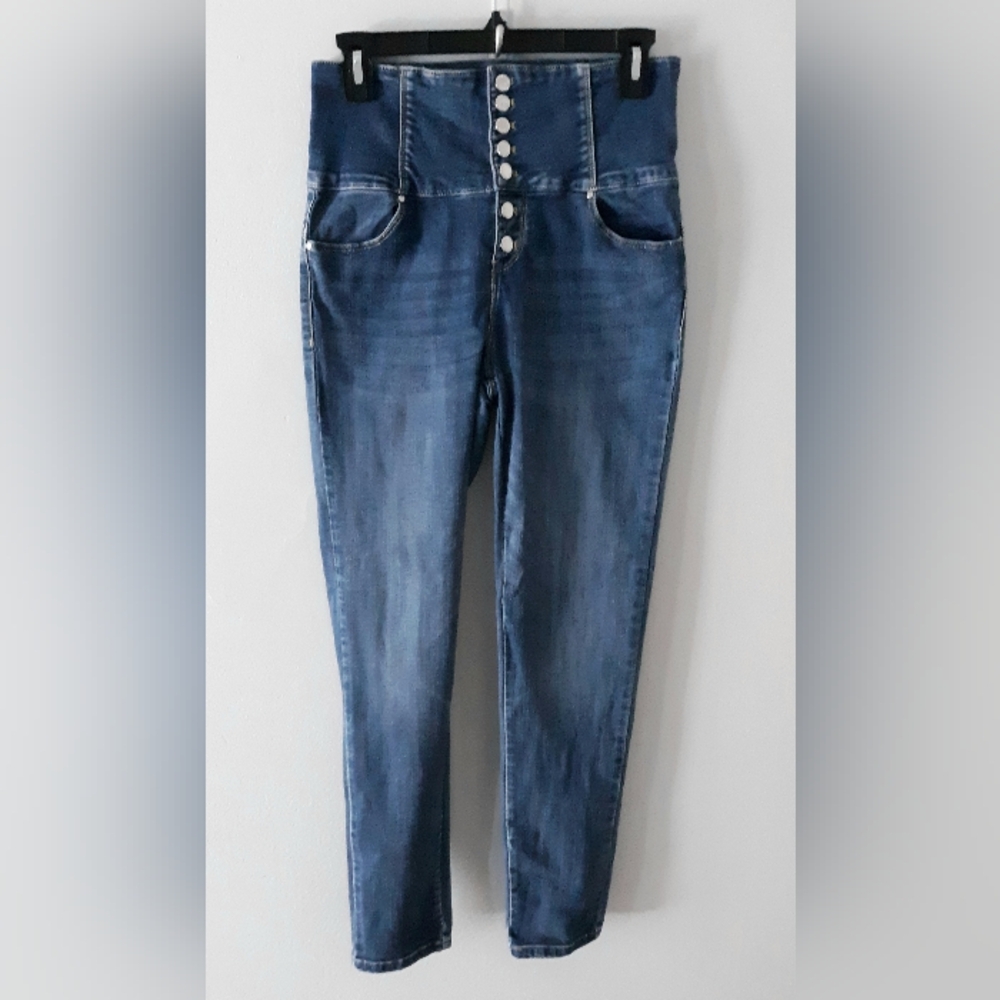 Stylish High Rise Blue Jeans